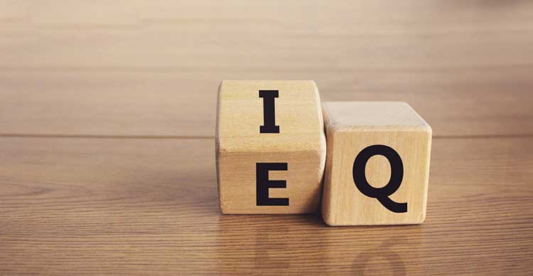 گفتگو هوش هیجانی (EQ)